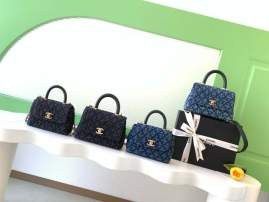Picture of Chanel Handbags _SKUfw239864131fw
